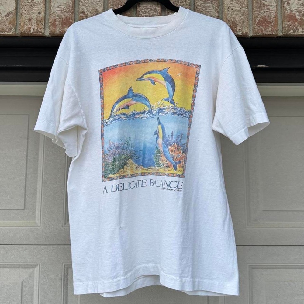 FRUIT OF THE‎ LOOM MADE IN USA "A DELICATE BALANCE" SINGLE STITCH GRAPHIC TEE